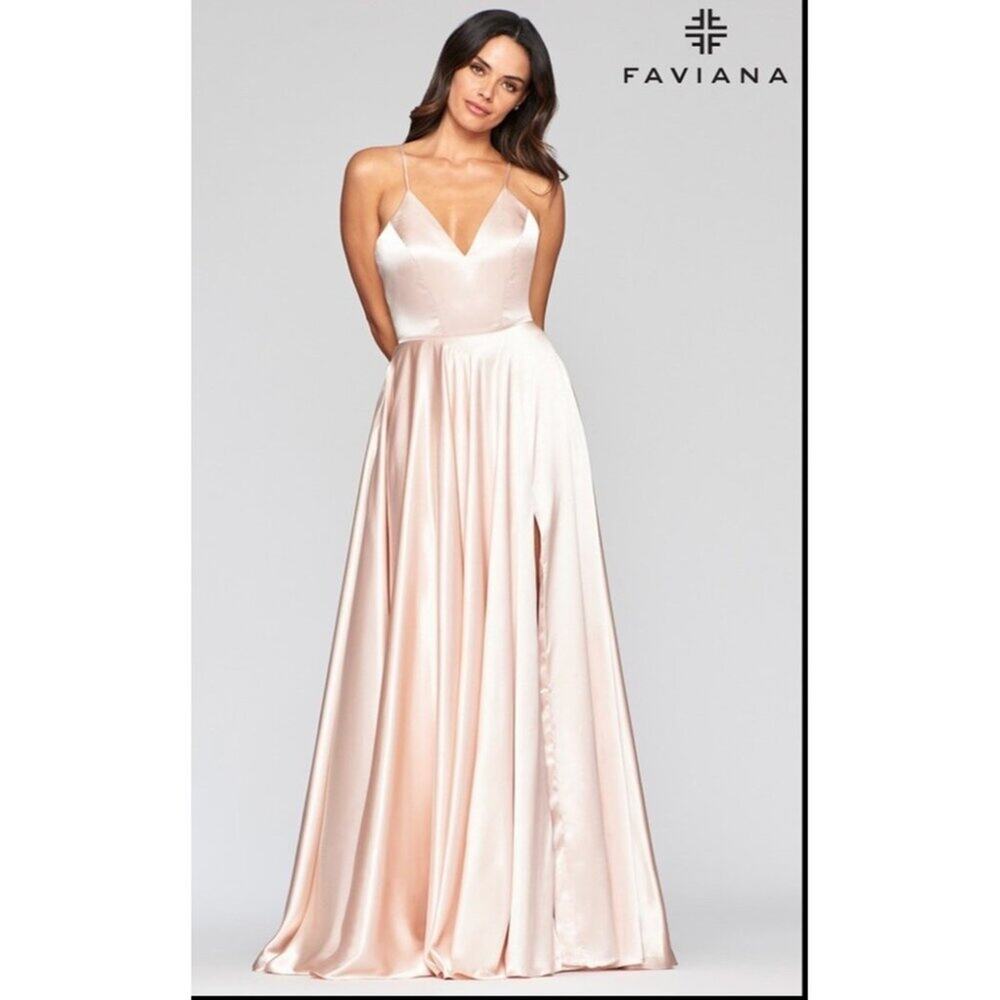 Faviana Glamour Lace Up Back Gown In Pearl Size 00 NWT (Prom,Bridesmaid, Formal)